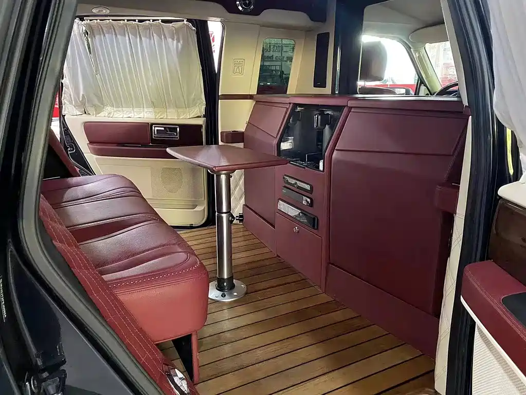 Lincoln Navigator