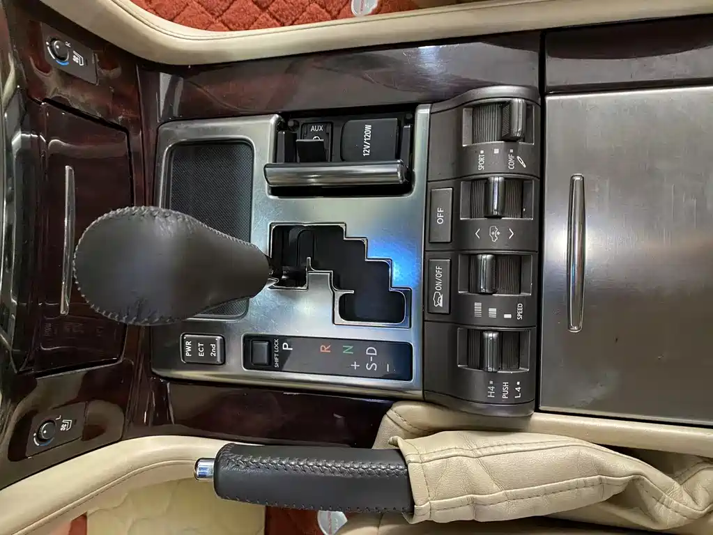 Lexus LX