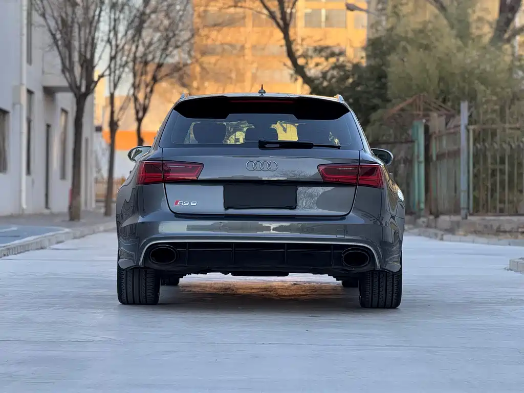 Audi RS 6