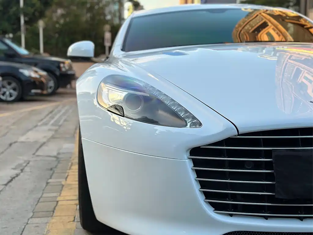 Aston Martin Rapide