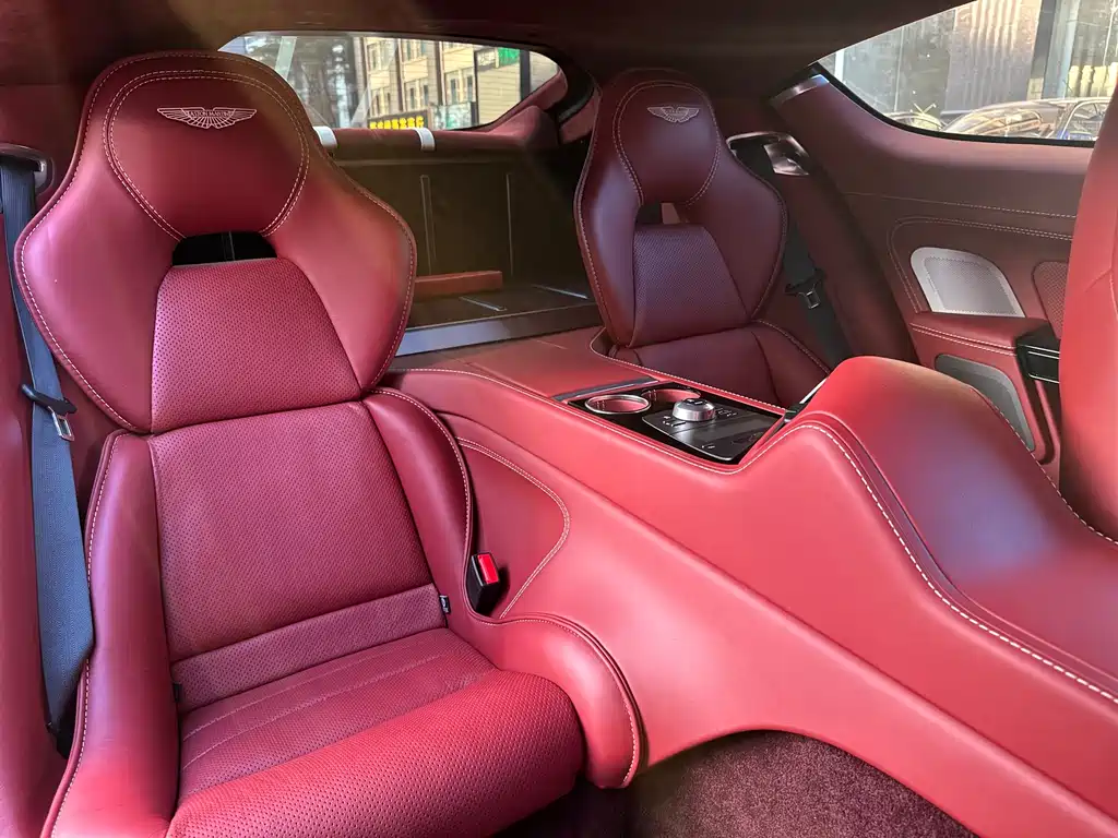 Aston Martin Rapide
