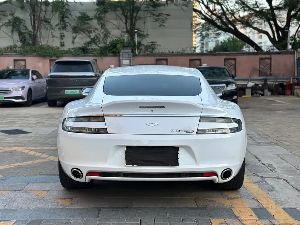 Aston Martin Rapide