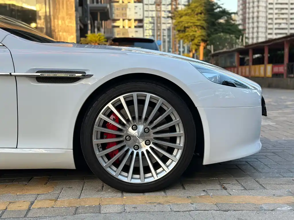 Aston Martin Rapide