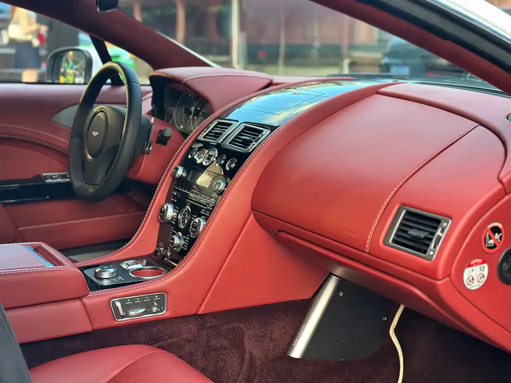Aston Martin Rapide