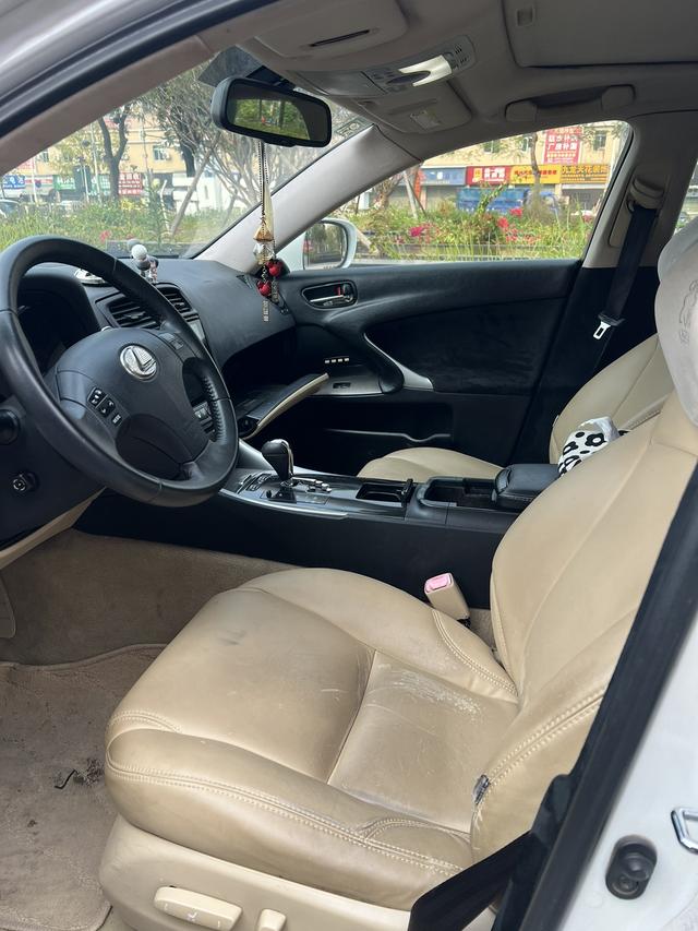 Lexus Lexus IS