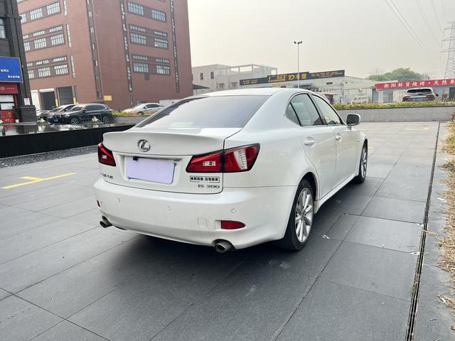 Lexus Lexus IS