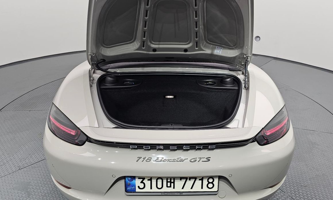 Porsche 718