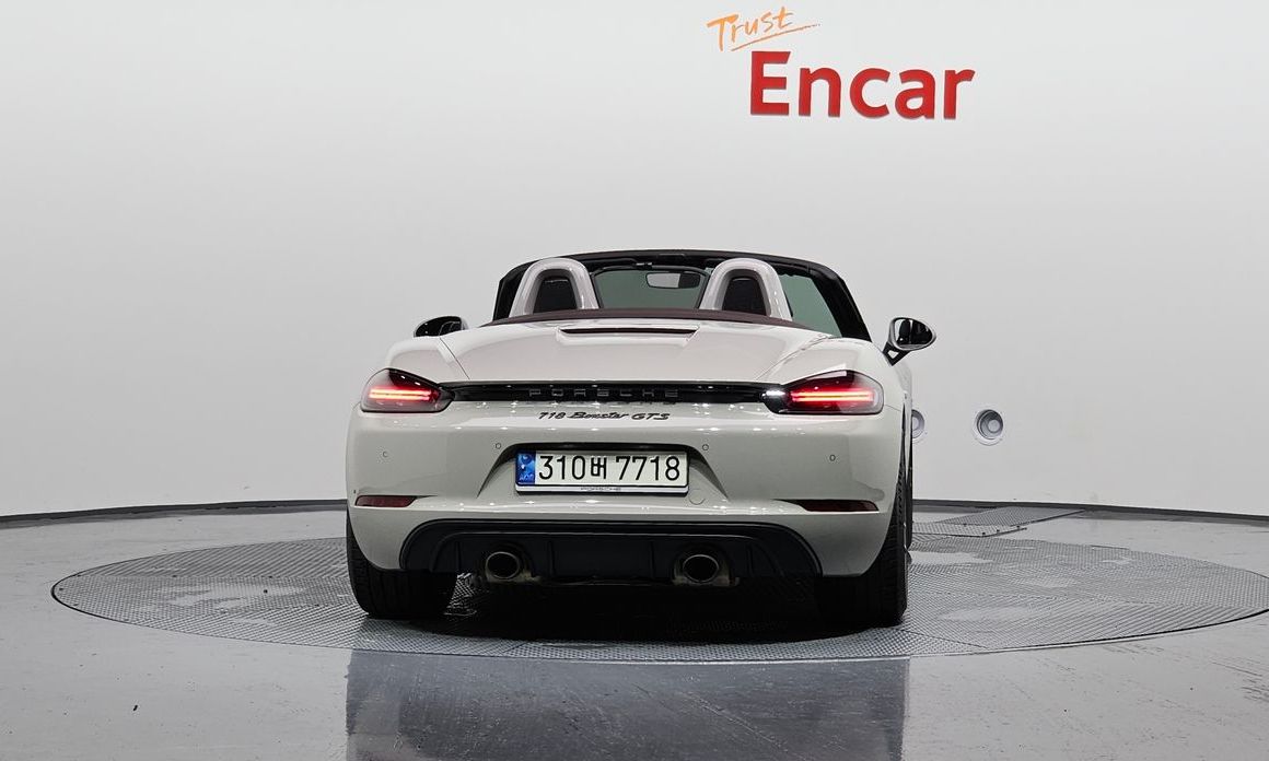 Porsche 718