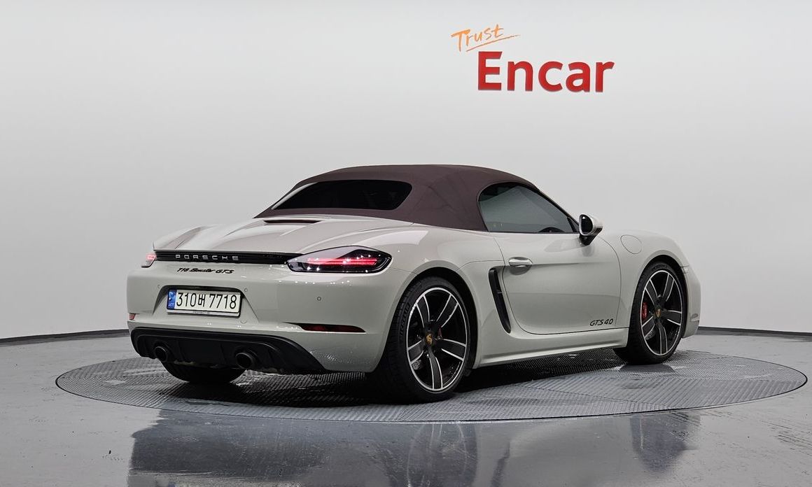 Porsche 718