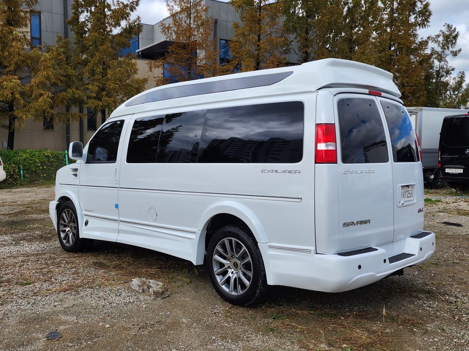 GMC Savana