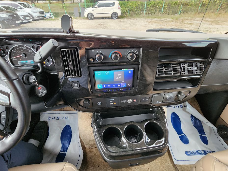 GMC Savana