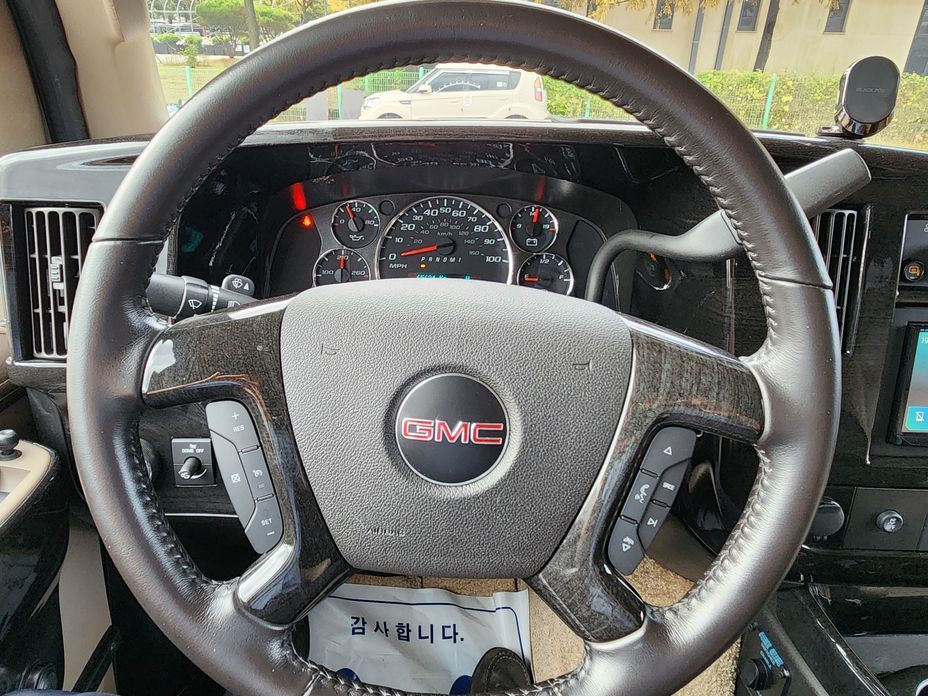 GMC Savana