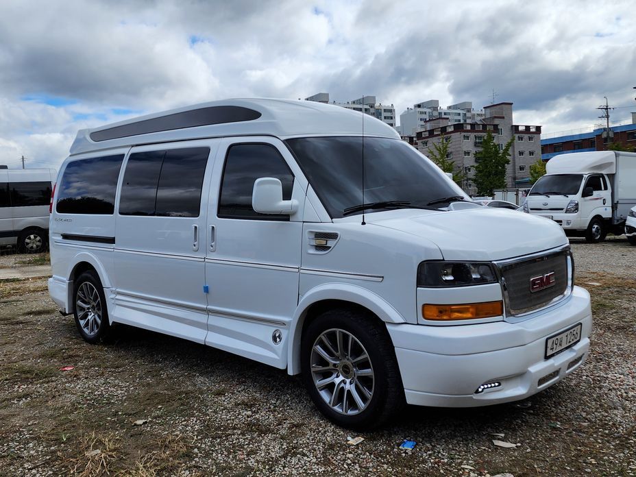 GMC Savana