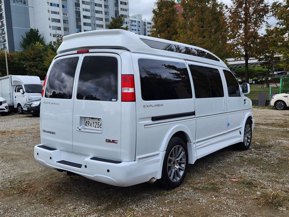 GMC Savana