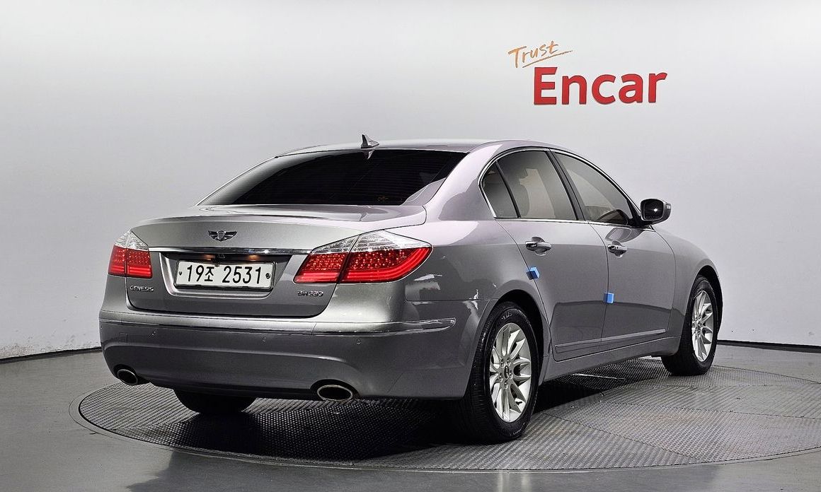 Hyundai Genesis