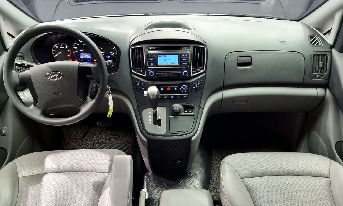 Hyundai Starex