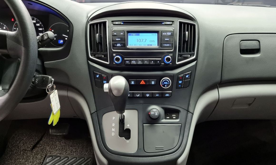 Hyundai Starex