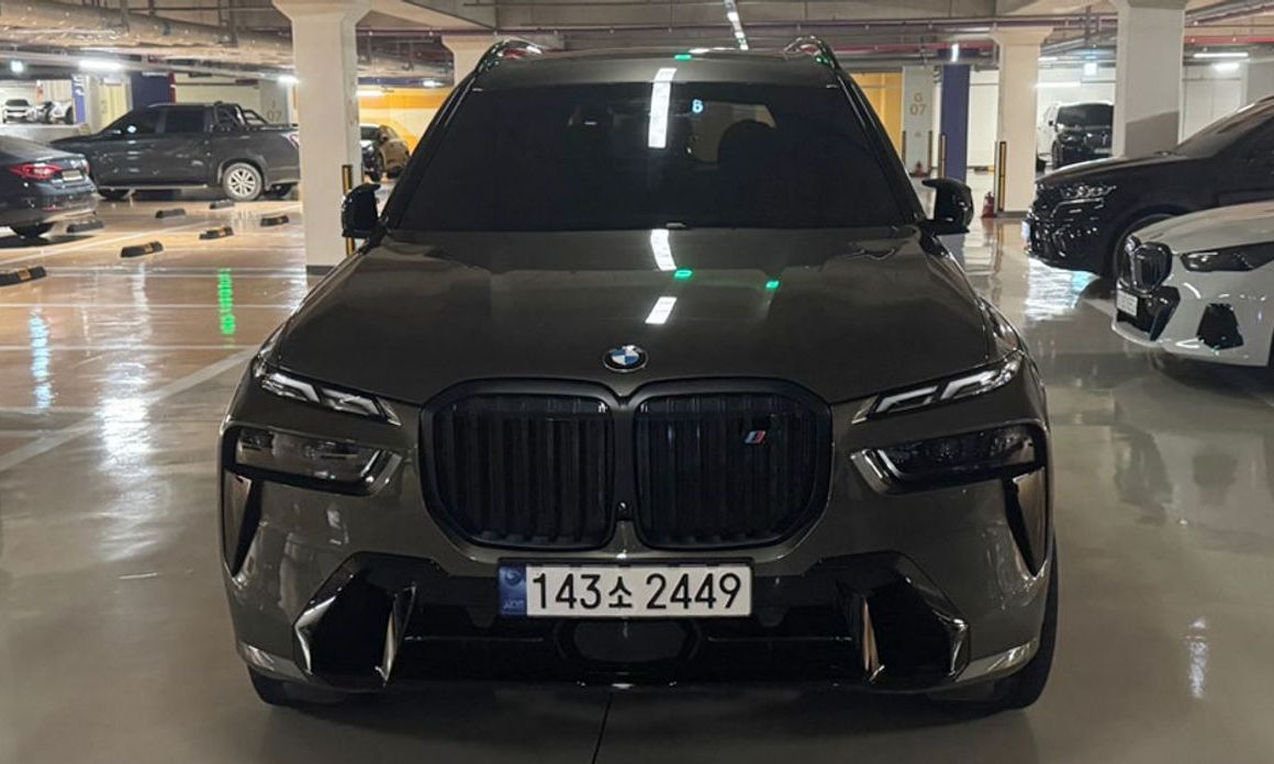 BMW X7