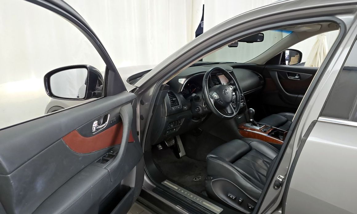 Infiniti FX