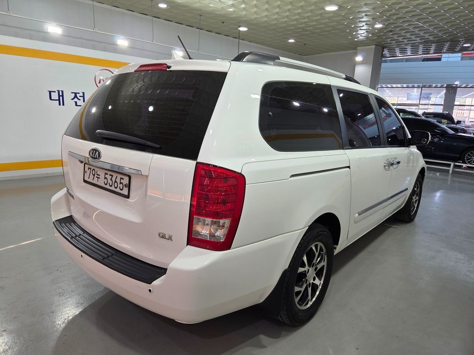 Kia Canival