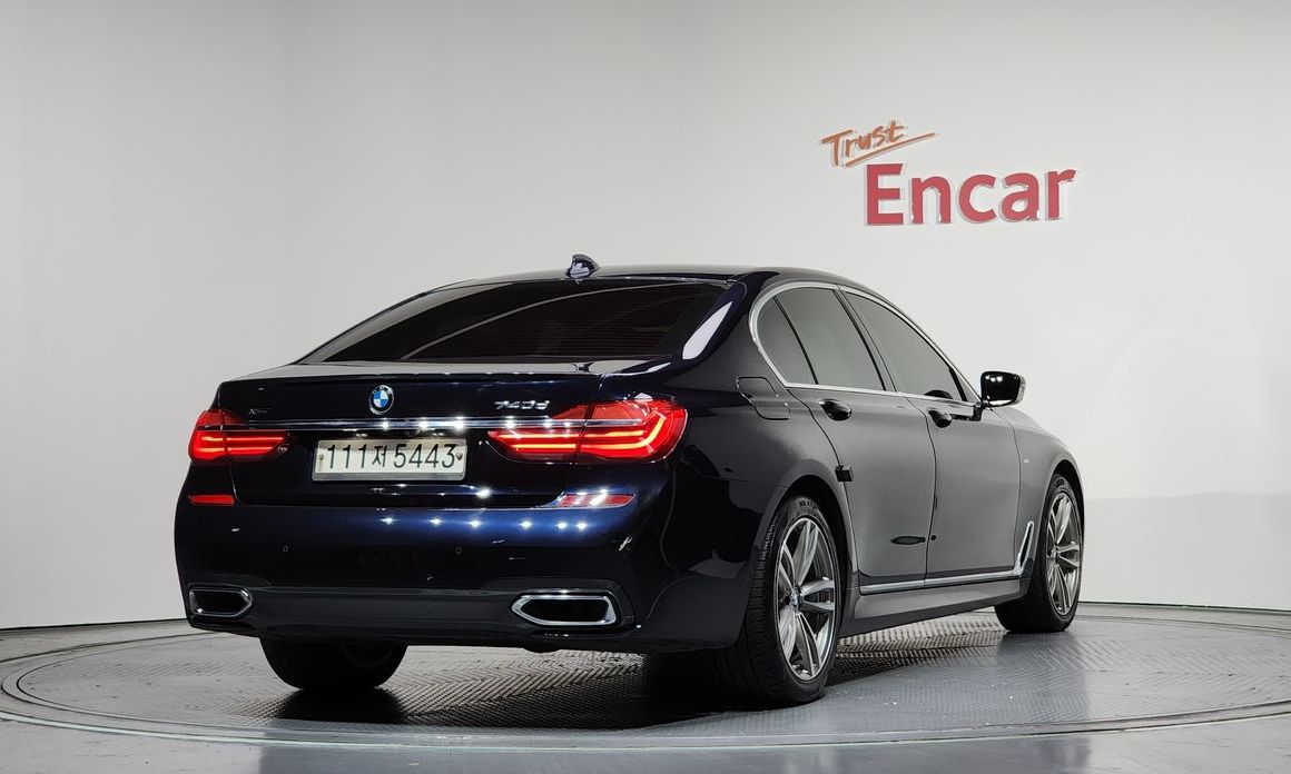 BMW 7-Series