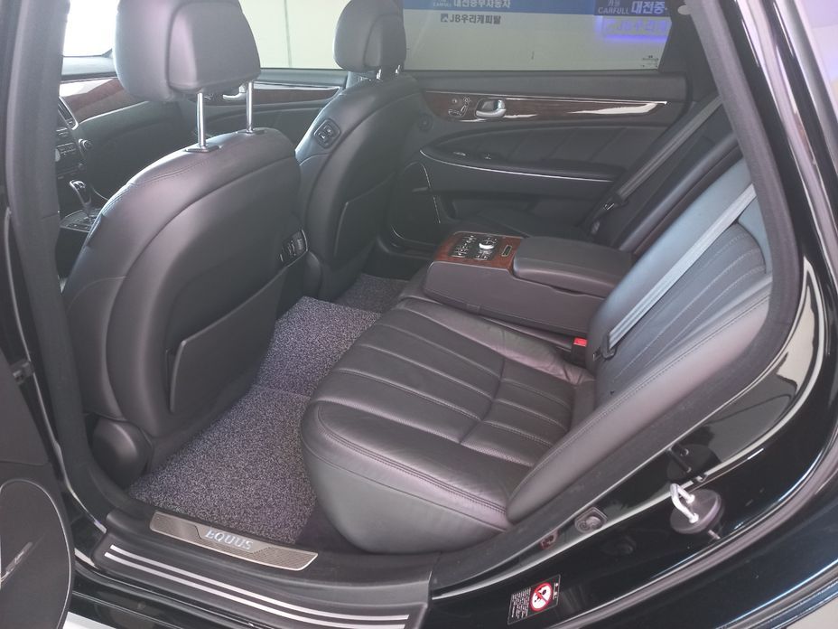 Hyundai Equus