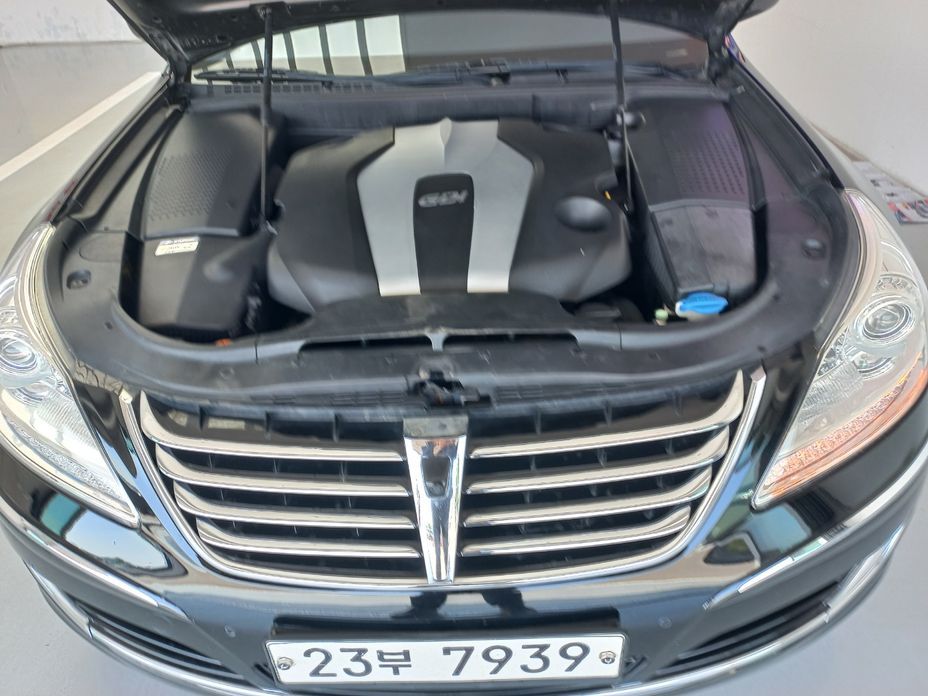 Hyundai Equus