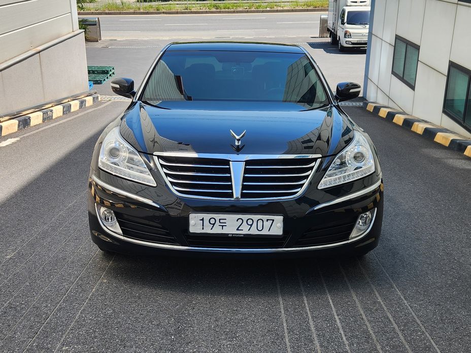 Hyundai Equus
