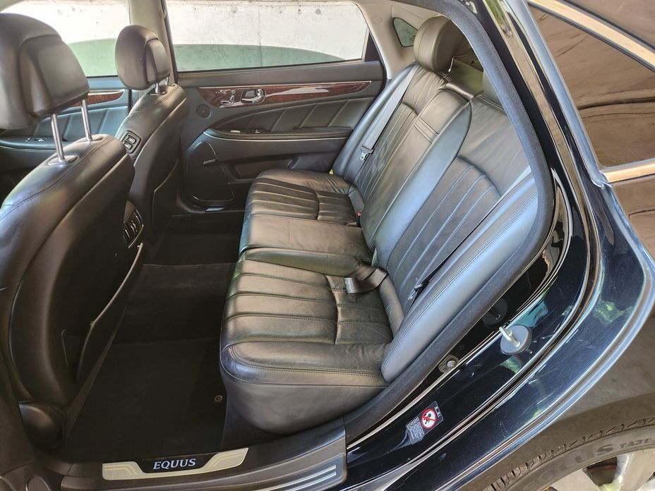 Hyundai Equus