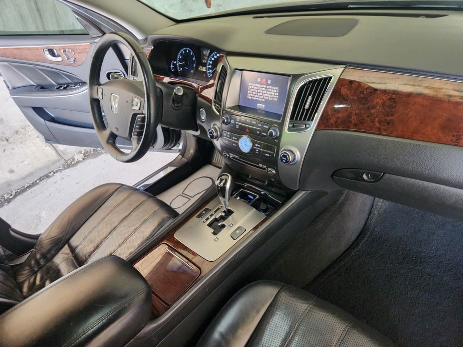 Hyundai Equus