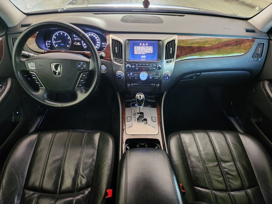 Hyundai Equus