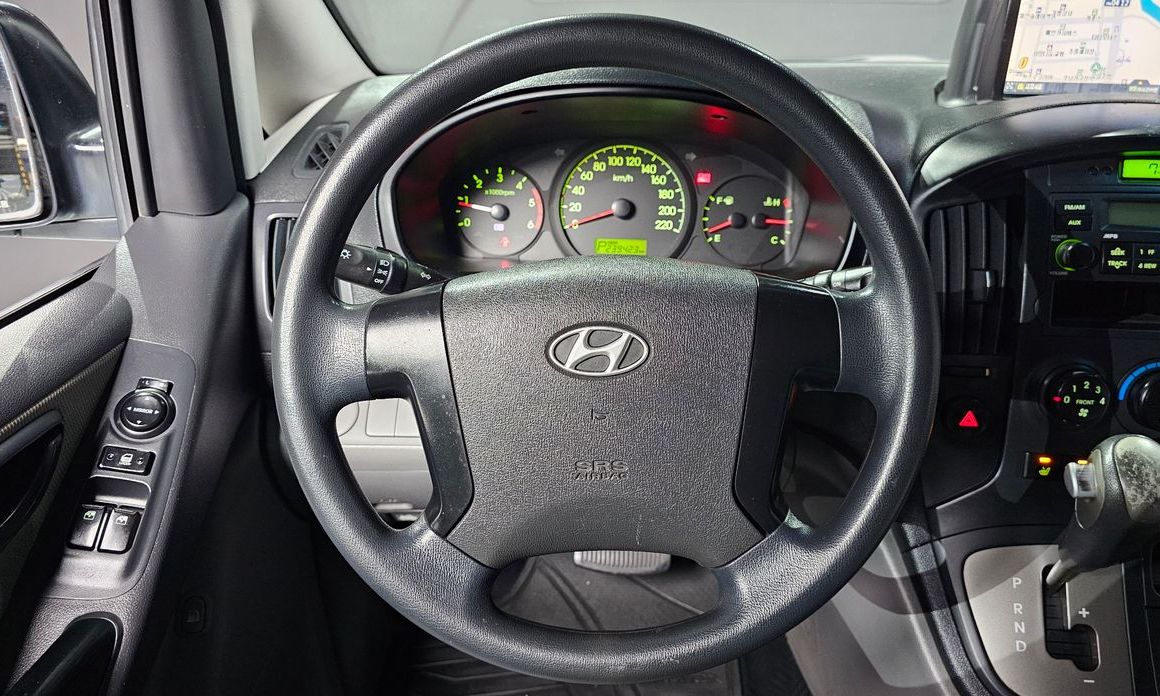 Hyundai Starex