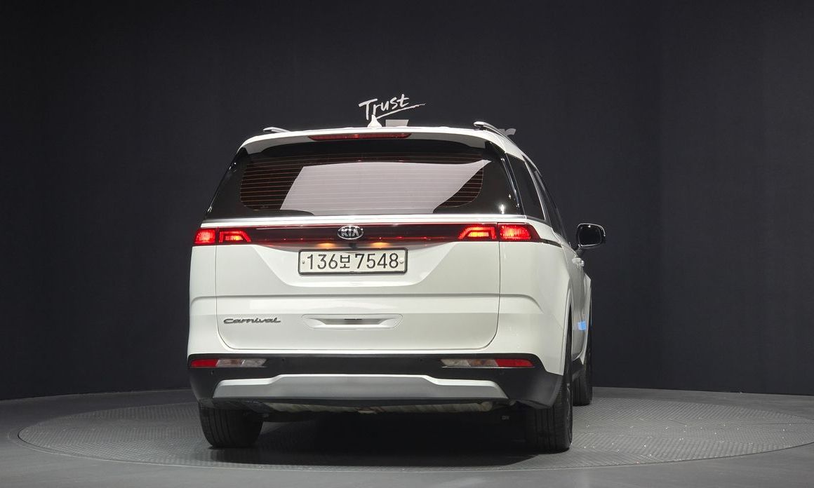 Kia Canival