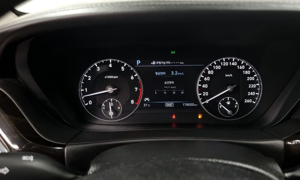 Genesis EQ900