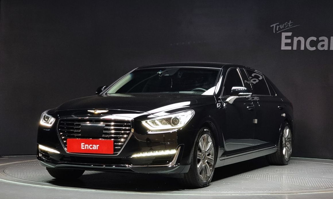Genesis EQ900