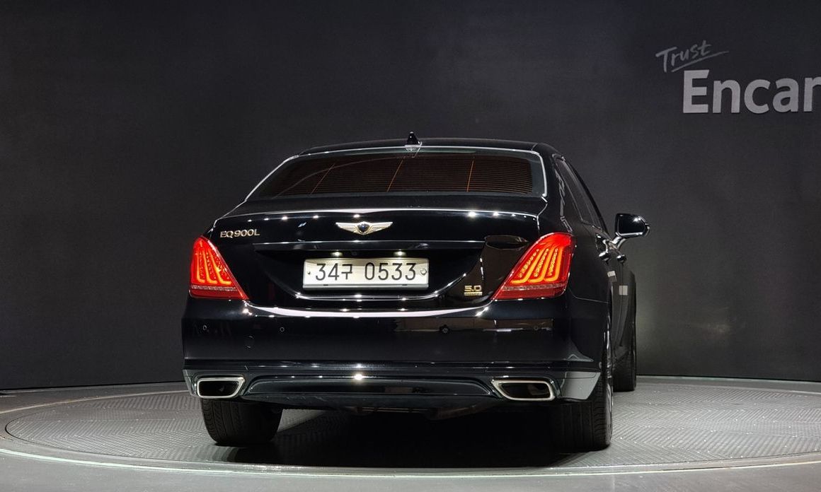 Genesis EQ900