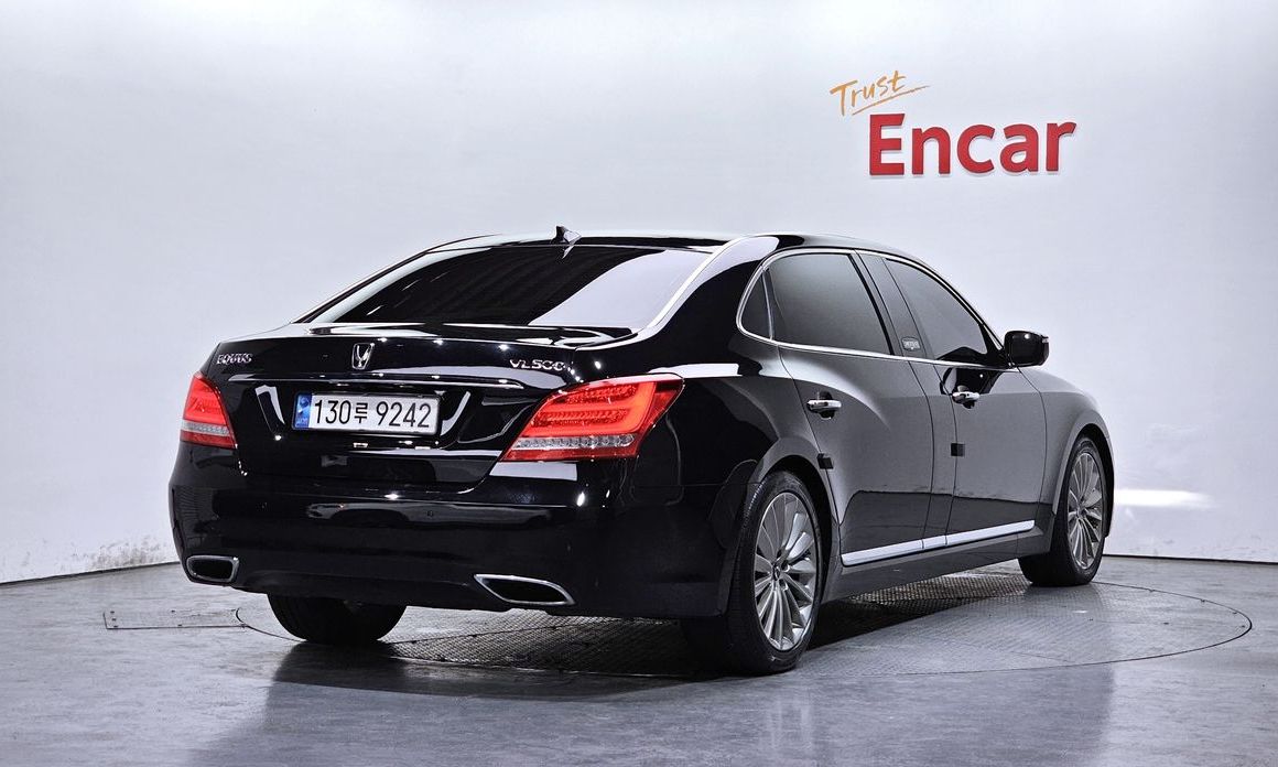 Hyundai Equus