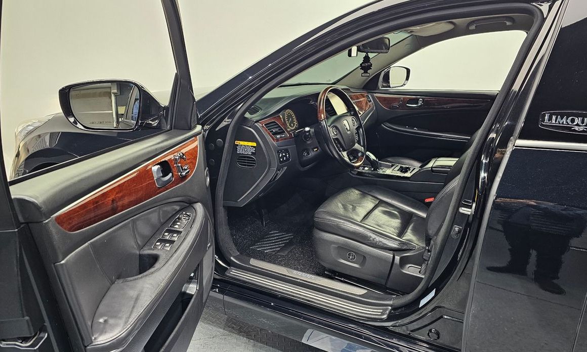 Hyundai Equus
