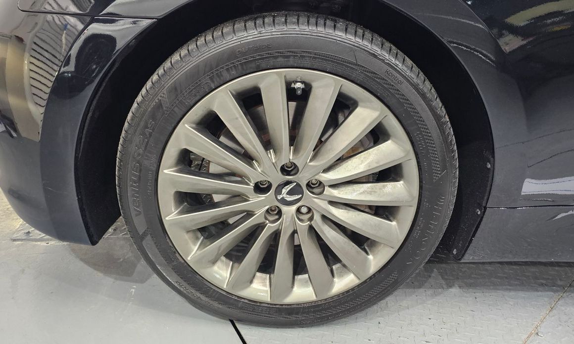 Hyundai Equus