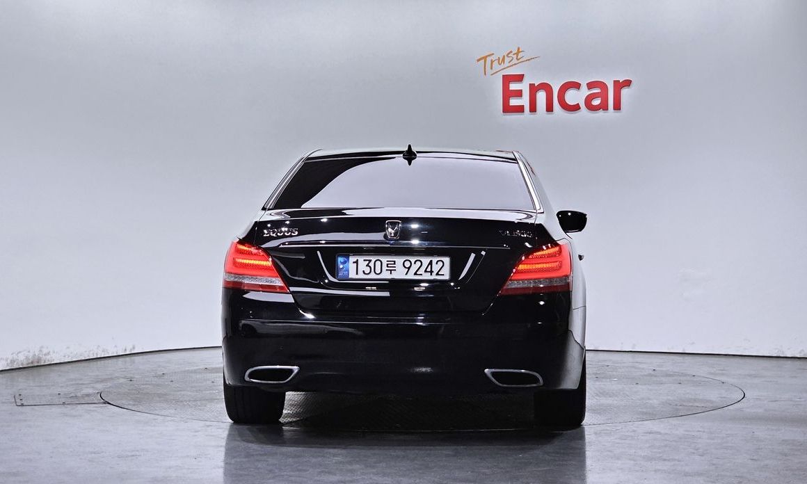 Hyundai Equus