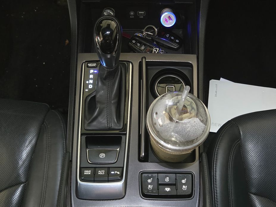 Hyundai Aslan