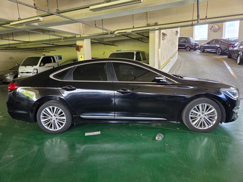 Hyundai Aslan