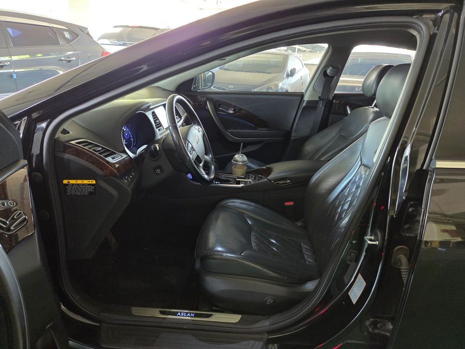 Hyundai Aslan