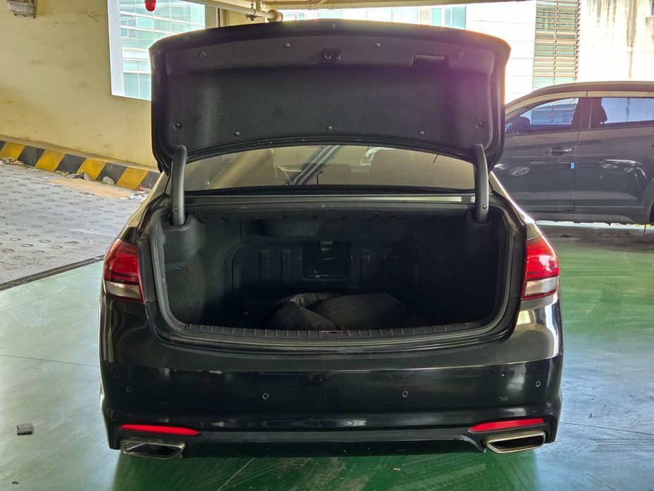 Hyundai Aslan