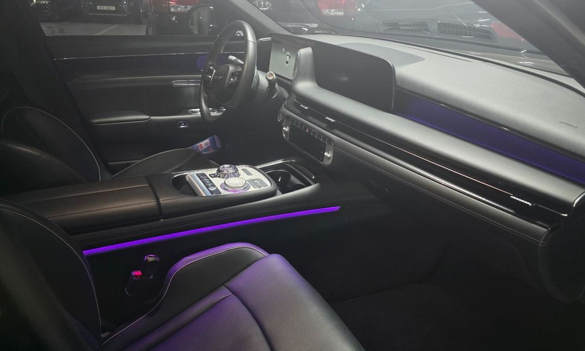 Genesis G90