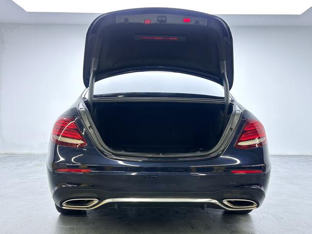 Mercedes-Benz Mercedes-Benz E-Class