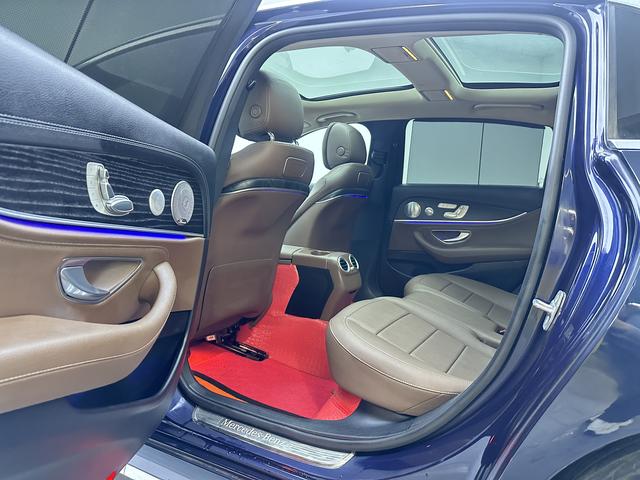 Mercedes-Benz Mercedes-Benz E-Class