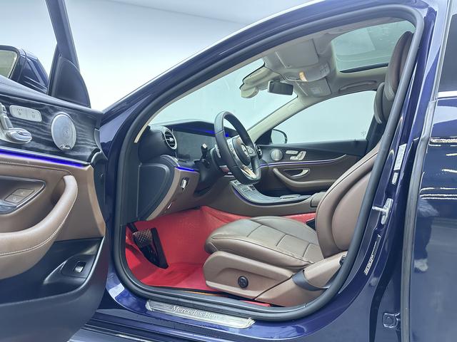 Mercedes-Benz Mercedes-Benz E-Class