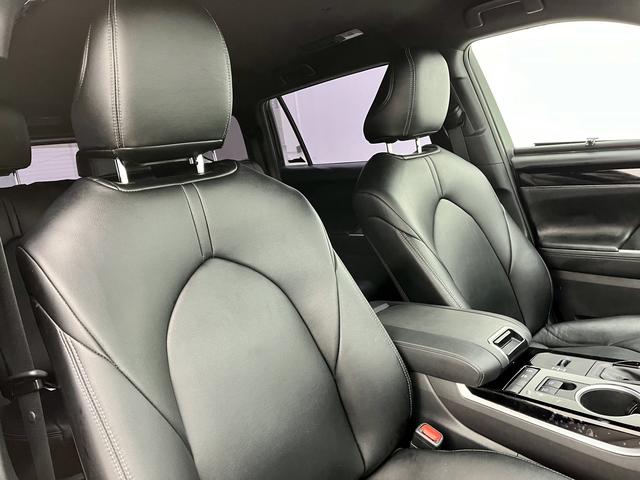 Toyota Crown Kluger