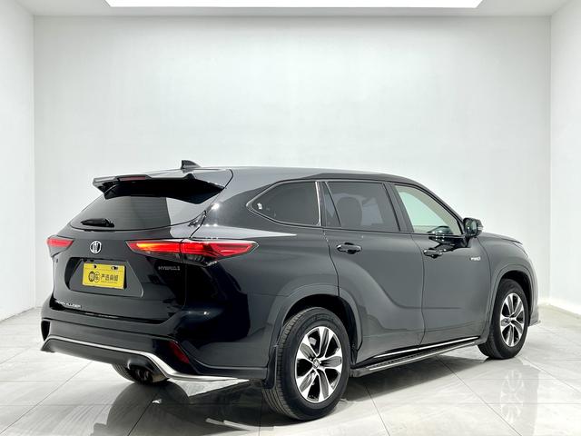 Toyota Crown Kluger